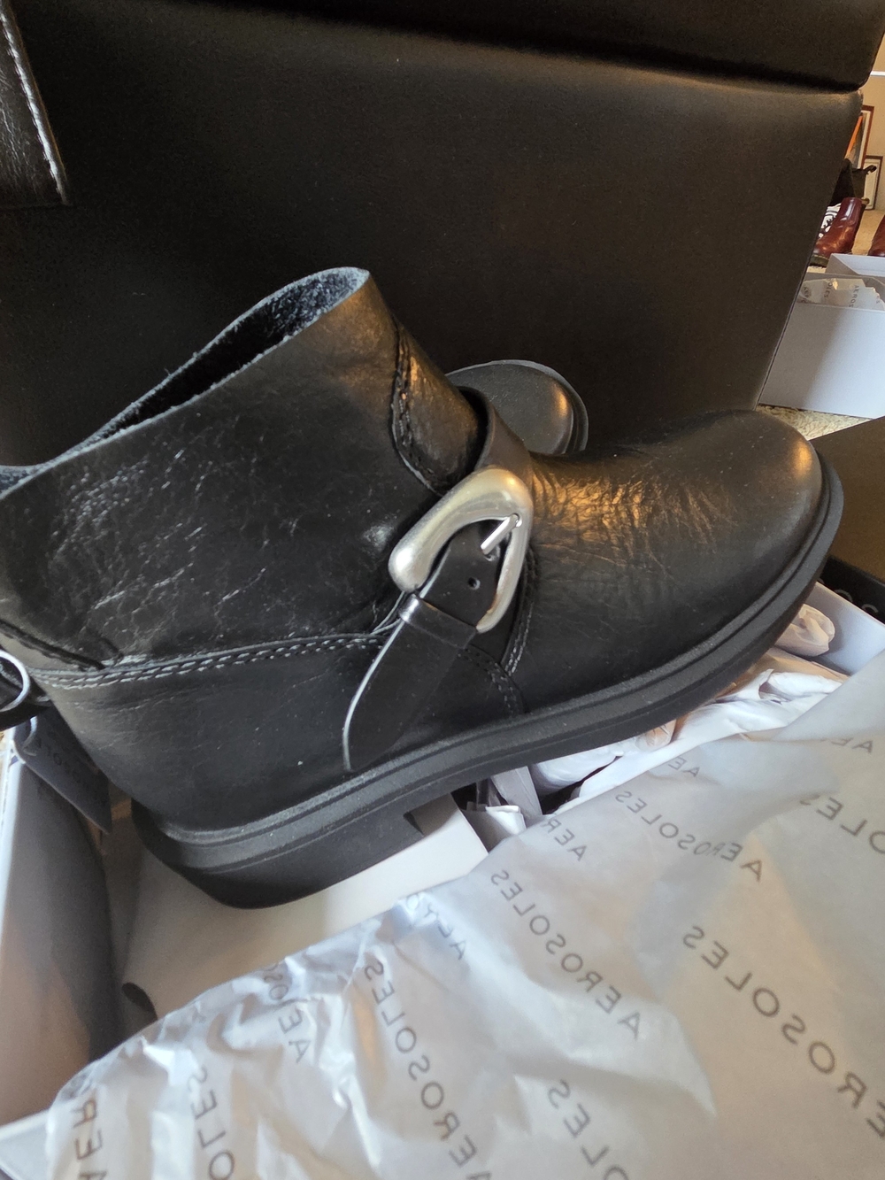 AEROSOLES Black Leather Chukka Boots with Silver Buckle sz 7 Womens